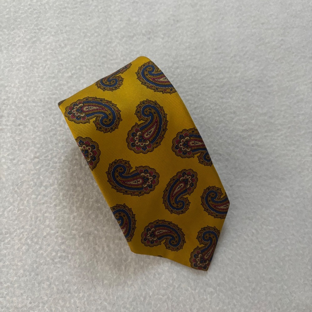 Brooks Brothers Makers Mens Yellow Paisley Silk Tie Made in USA Formal Necktie